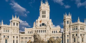 La Cibeles es uno de los lugares imprescindibles que ver en Madrid
