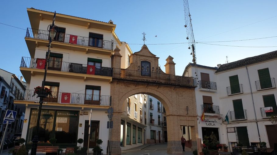 Puerta del Nazareno en la Plaza de San Sebastián