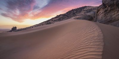 Duna de arena en desierto del Sahara