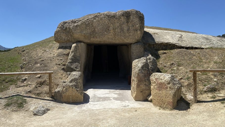 Dolmen de Antequera