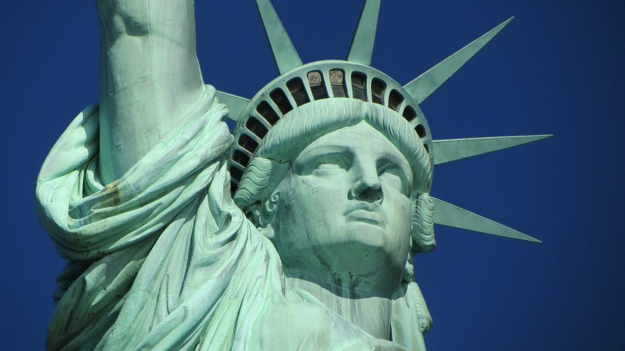 Foto de primer plano de la cabeza de la Estatua de la Libertad