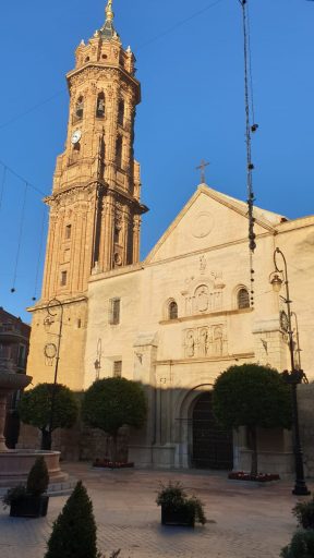Rela <Coleghiata de San SEbastián en la plaza del mismo nombre en Antequera, España
