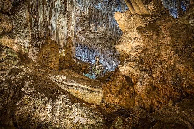Interior de las Cuevas de Nerja 