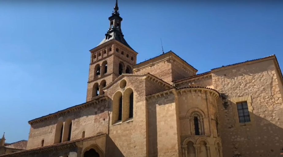 Fachada de la Iglesia de San Martín en Segovia