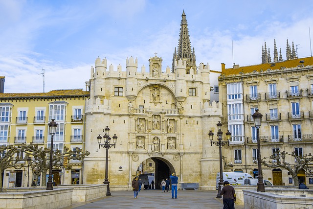 Puerta de Santa María, entrada a la ciudad antigua de Burgos