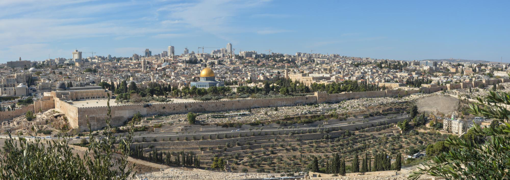 Foto Panorámica de Jerusalén donde se ve en primer plano el Monte del Templo